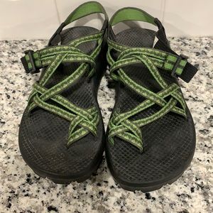 Women’s Chacos size 7